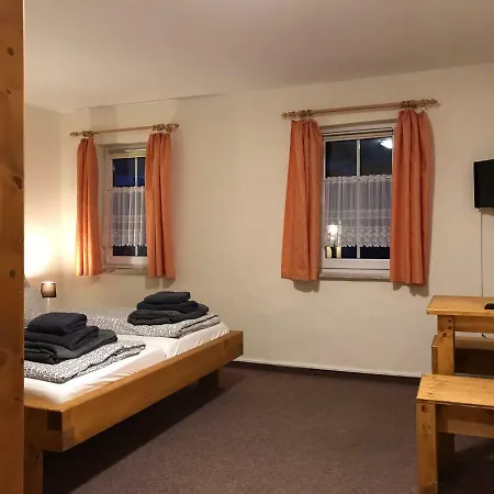 Gruppenhaus - *